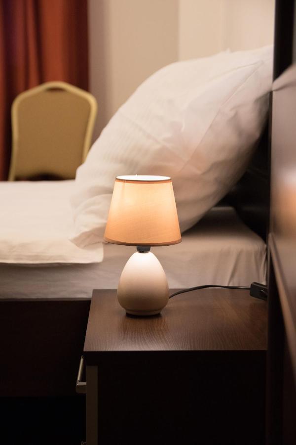 Hotel Hensch วูดช์ ภายนอก รูปภาพ