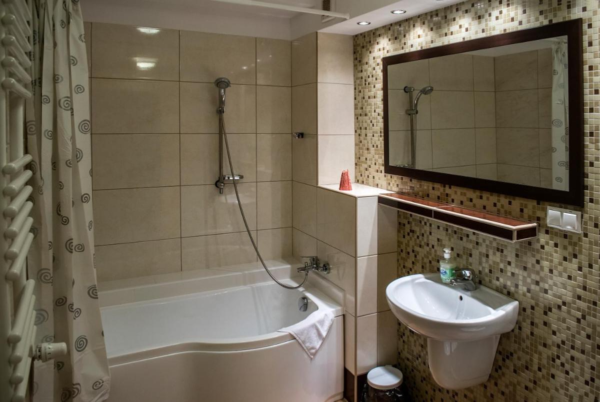 Hotel Hensch วูดช์ ภายนอก รูปภาพ