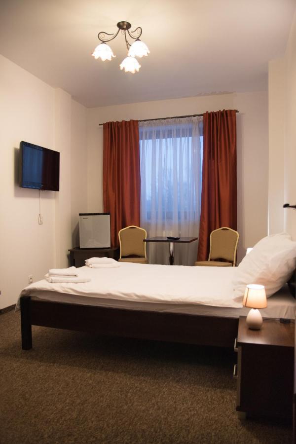 Hotel Hensch วูดช์ ภายนอก รูปภาพ